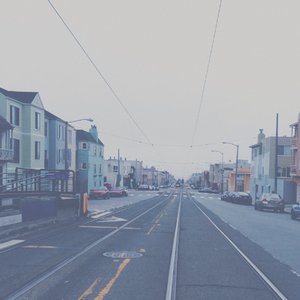 掏出来鸡巴插屄
