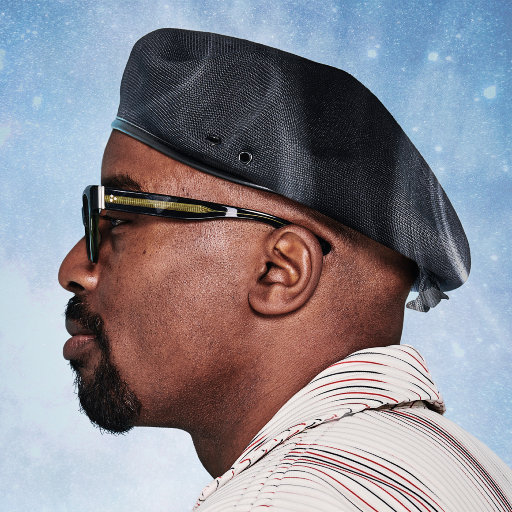 掏出来鸡巴插屄
